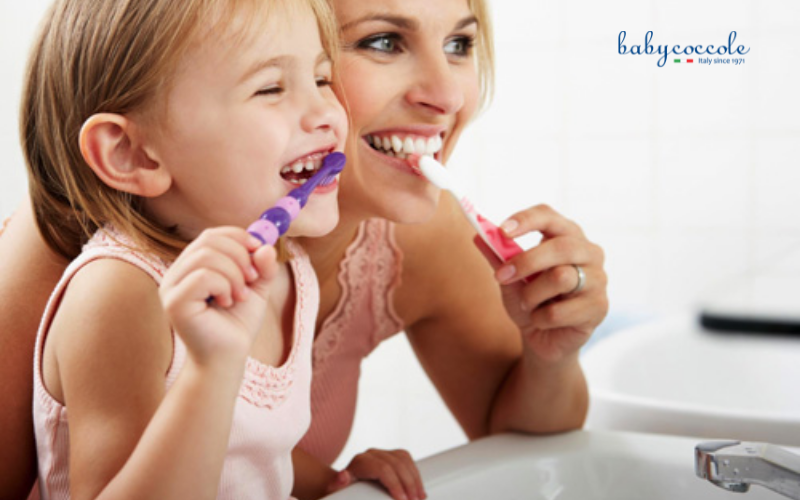 Hướng dẫn cách lựa chọn kem đánh răng cho bé 2 tuổi
