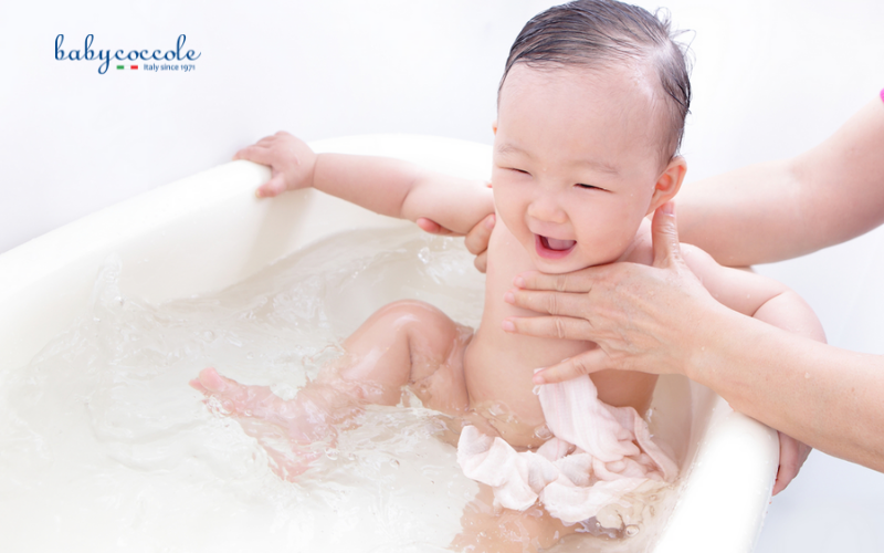 sữa tắm tốt cho trẻ sơ sinh